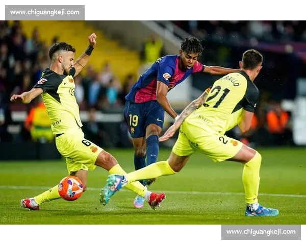 西甲焦点之战巴萨对阵巴伦西亚强强对话看点十足争夺积分榜关键走势