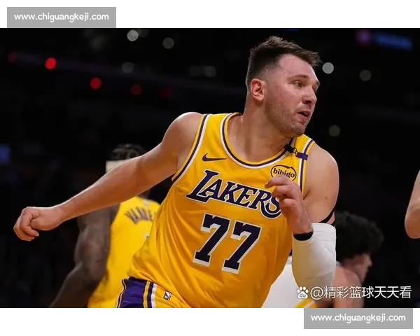 爵士对决湖人西部强强碰撞巨星较量赛季走向风云再起悬念拉满全场